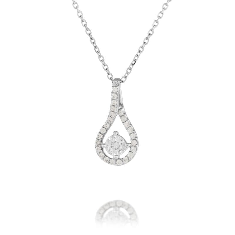 18ct White Gold & Diamond pendant with chain