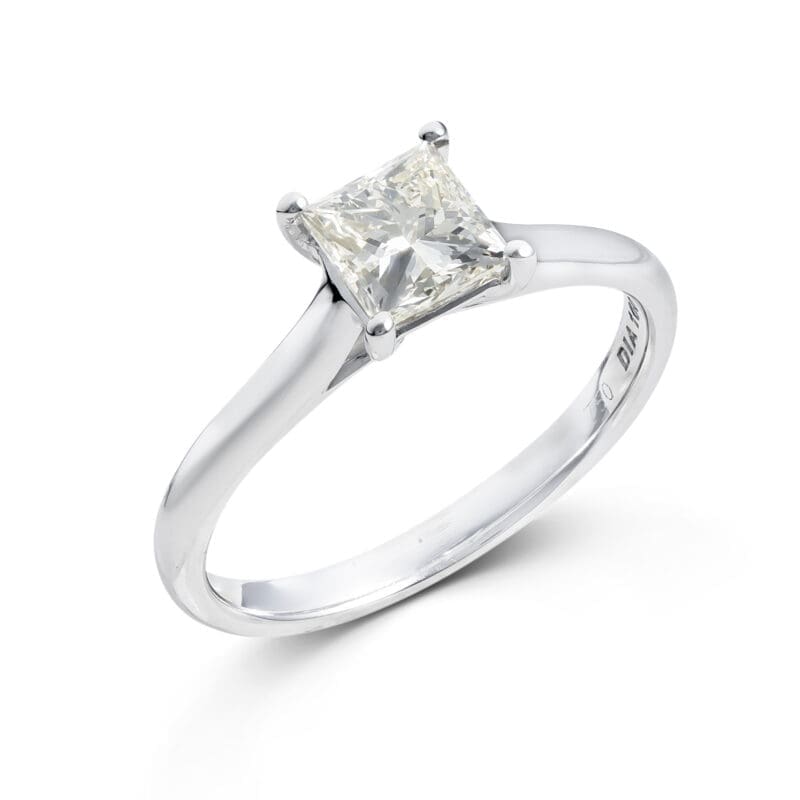 Pre-Owned 18ct White Gold Princess Cut Diamond Ring